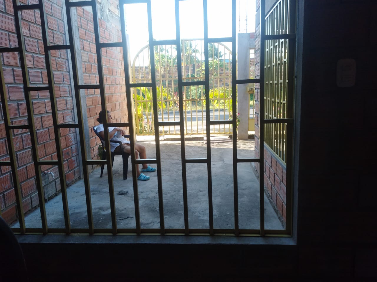 Casa familiar 1 piso en venta – 6 dormitorios + Cochera. Cerca a Aeropuerto